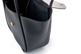 Lucky Bees Greta - Bolso de Hombro Negro en Cuero de Polivinilo